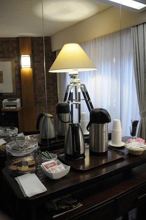 Admiral Inn Берлингтон Экстерьер фото